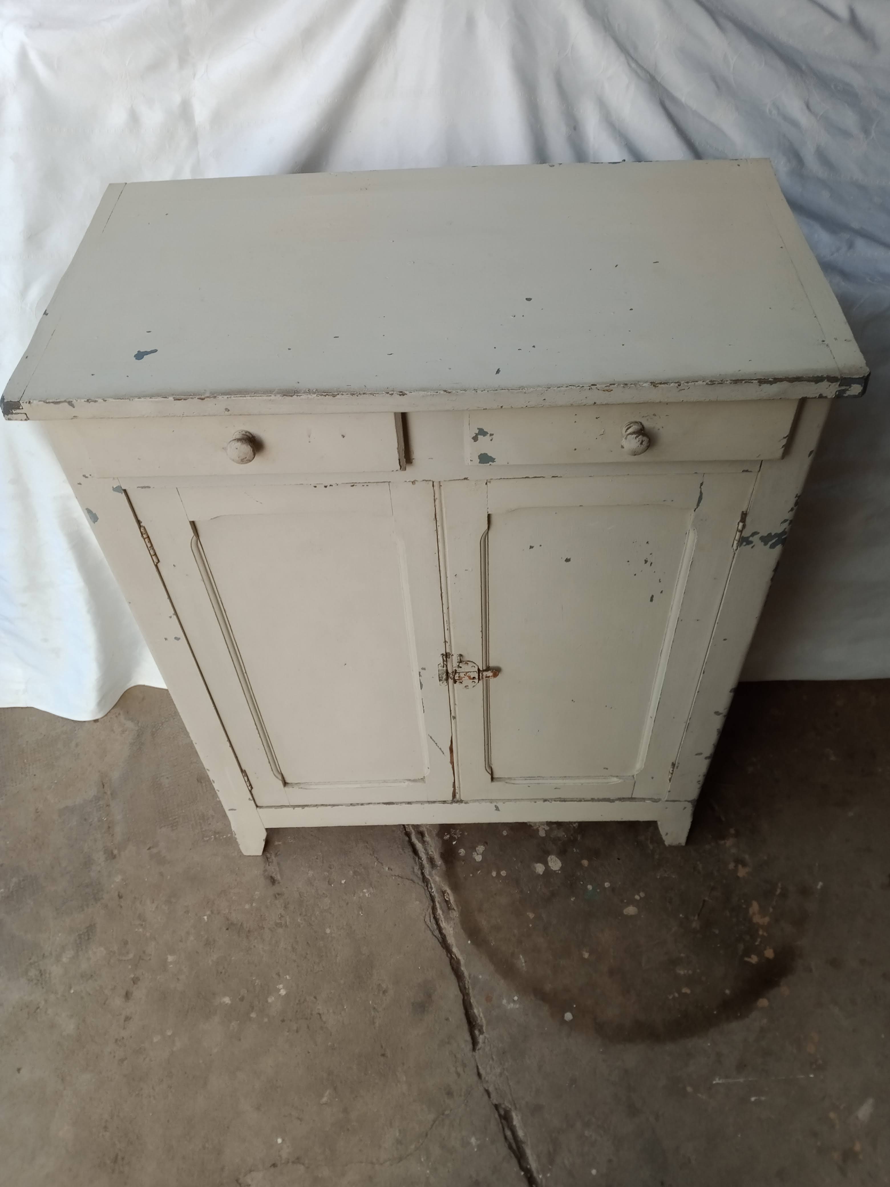 Parisian buffet with two doors and two drawers