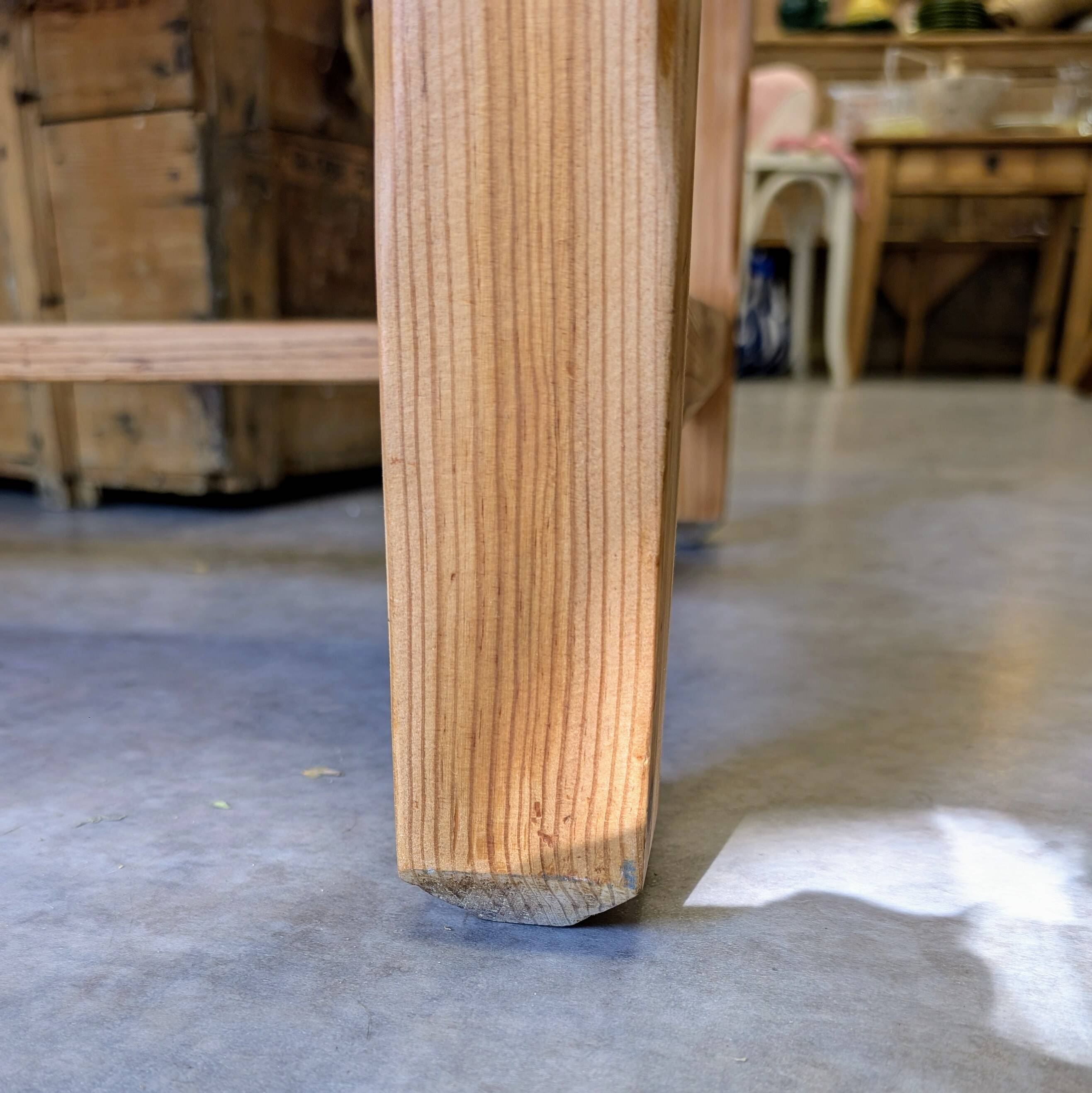 Farmhouse table with spacer base