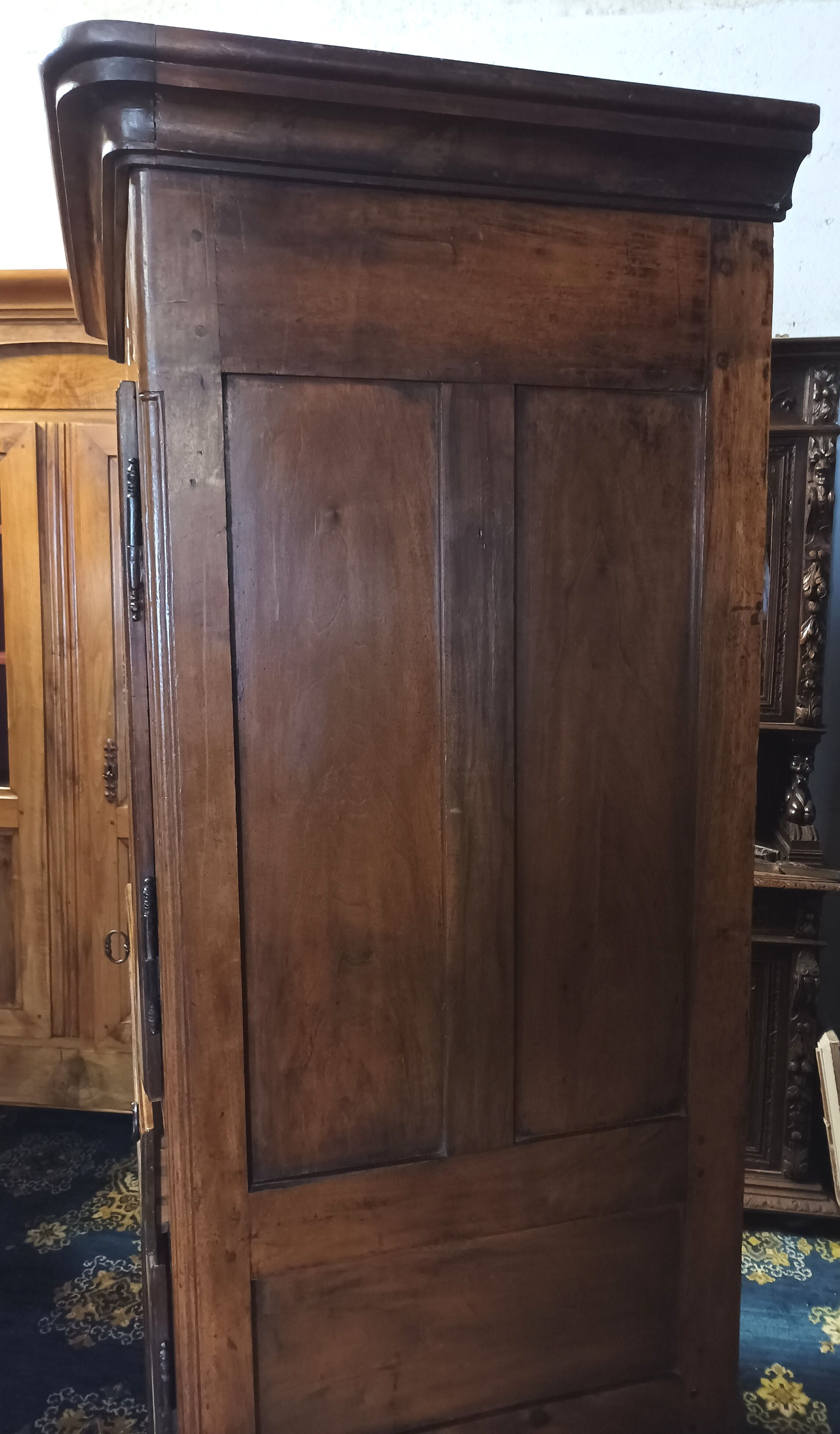 Louis XV standing man in walnut
