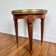Table d’appoint bouillotte de style Louis XVI