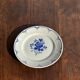 Decorative plate with blue flower pattern D25