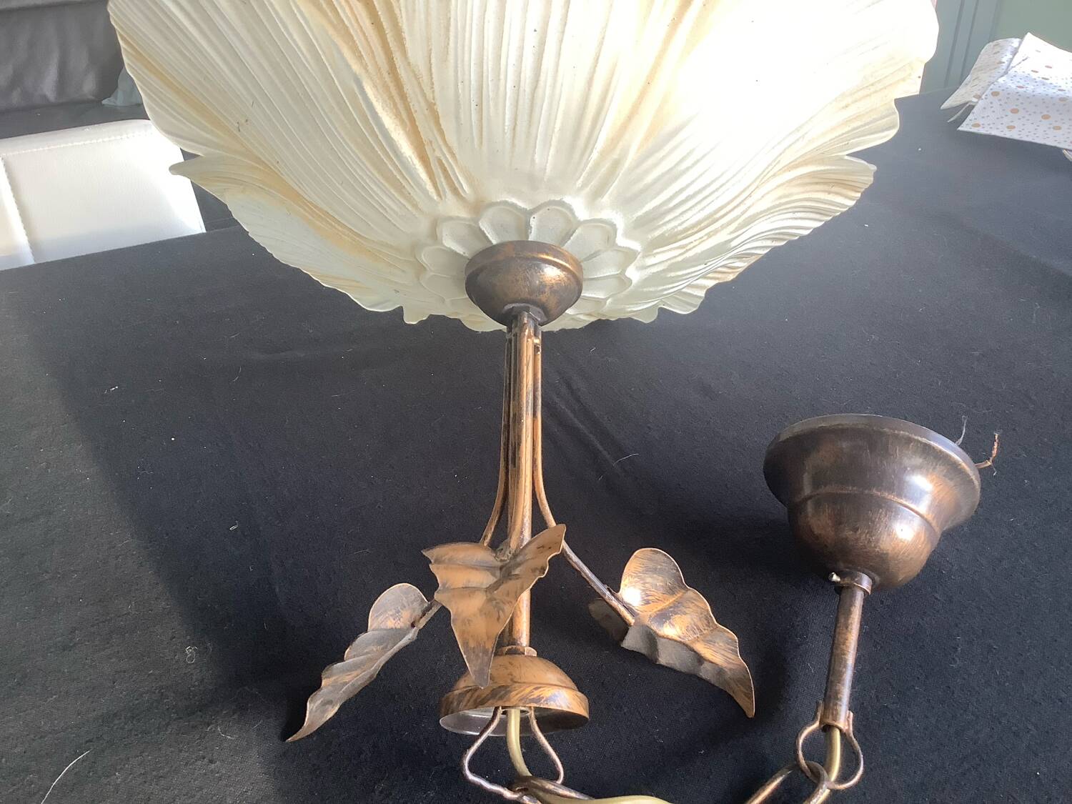 Vintage flower pendant light