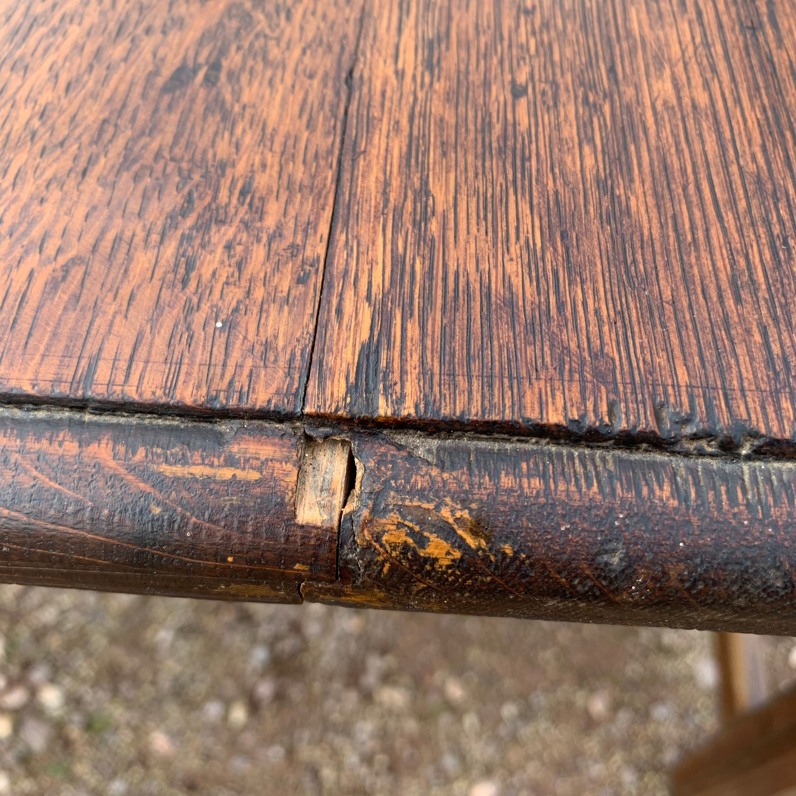 Farm table