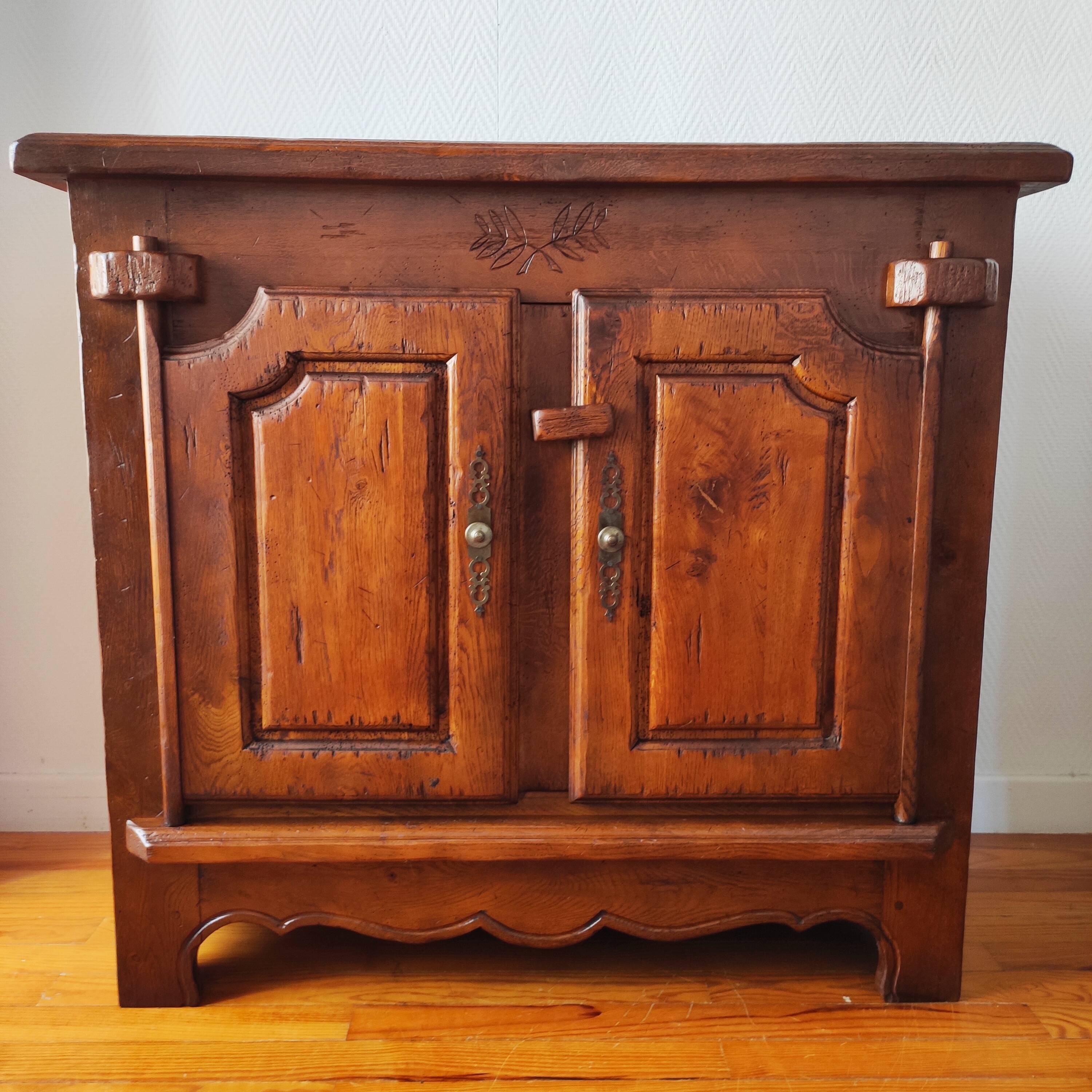 Brutalist buffet French work in solid oak – 1970s