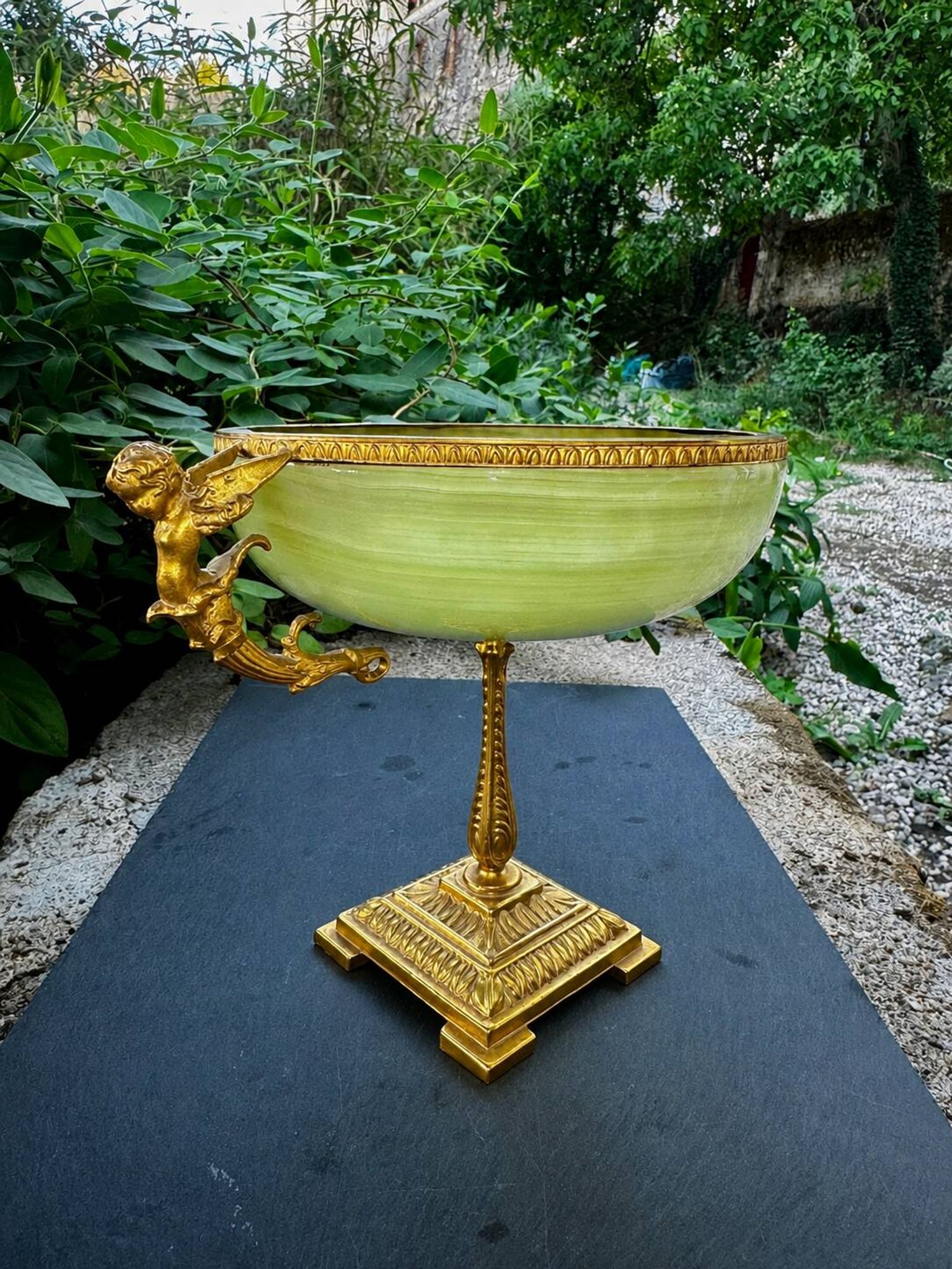 19th-century onyx and bronze fruit bowl tazza