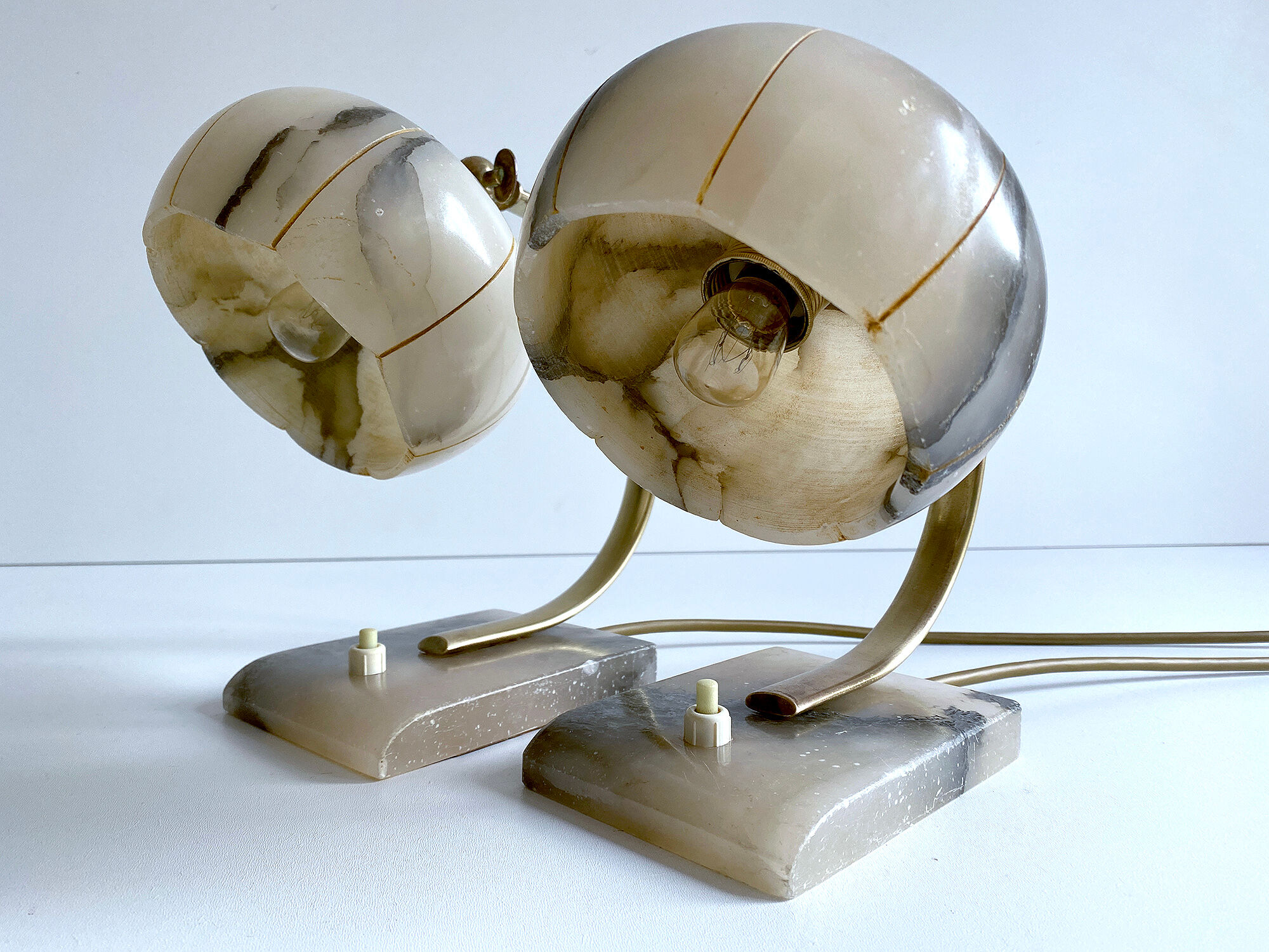 Pair of vintage art deco lamps, albatre marble brass, 30 years