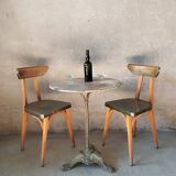 Garden pedestal table