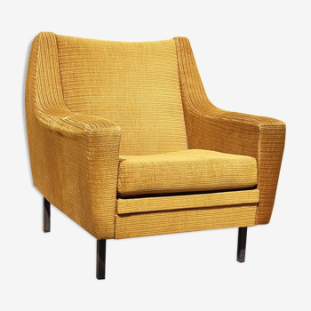 Vintage armchair in mustard yellow fabric