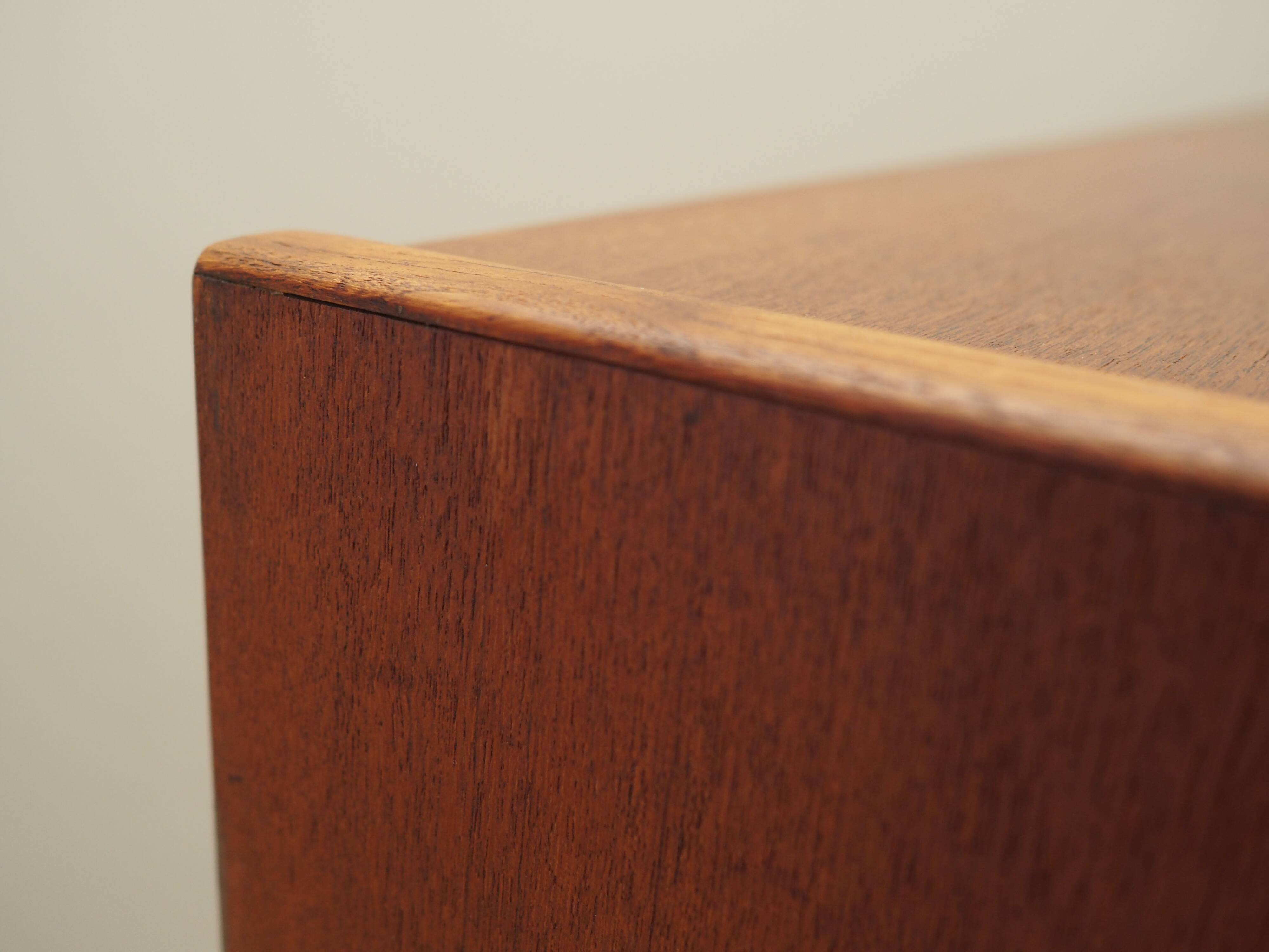 Buffet haut en teck, design danois, années 1960, production : Danemark