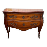 Commode ancienne de style Louis XV en bois - Commode sauteuse galbée avec b