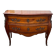 Commode ancienne de style Louis XV en bois - Commode sauteuse galbée avec b