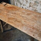 Table de toilette ou bureau d'écriture français ancien en châtaignier et peuplier, vers 1900