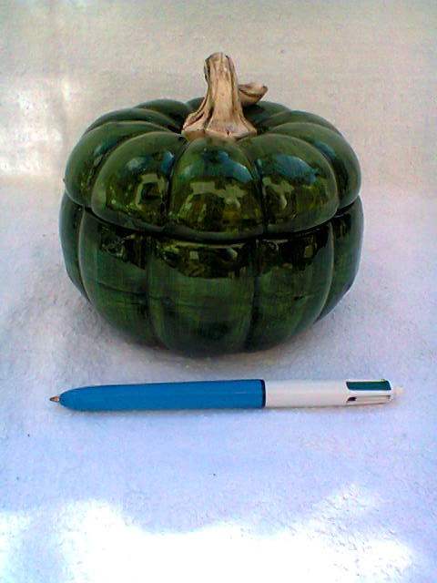 Earthenware ceramics trinket bowl