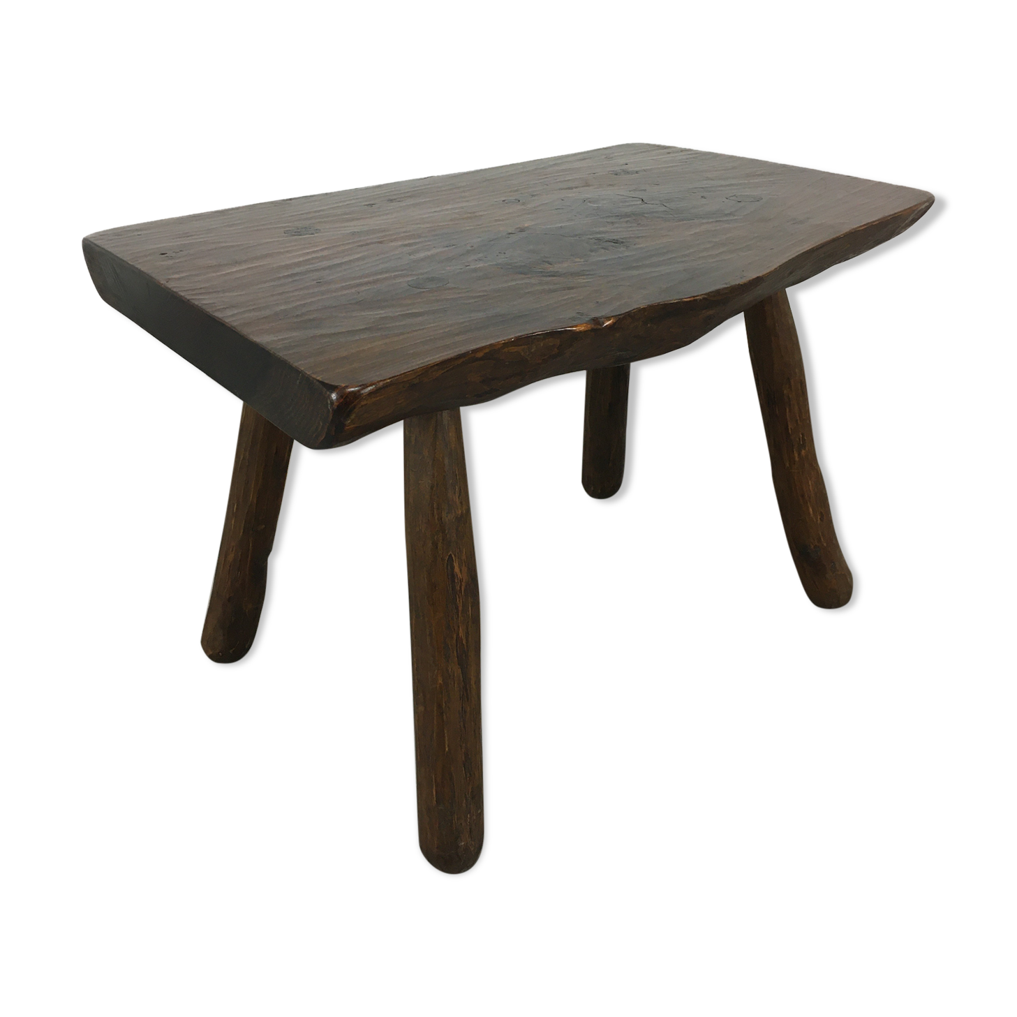 Coffee table brutalizes solid wood, tree trunk