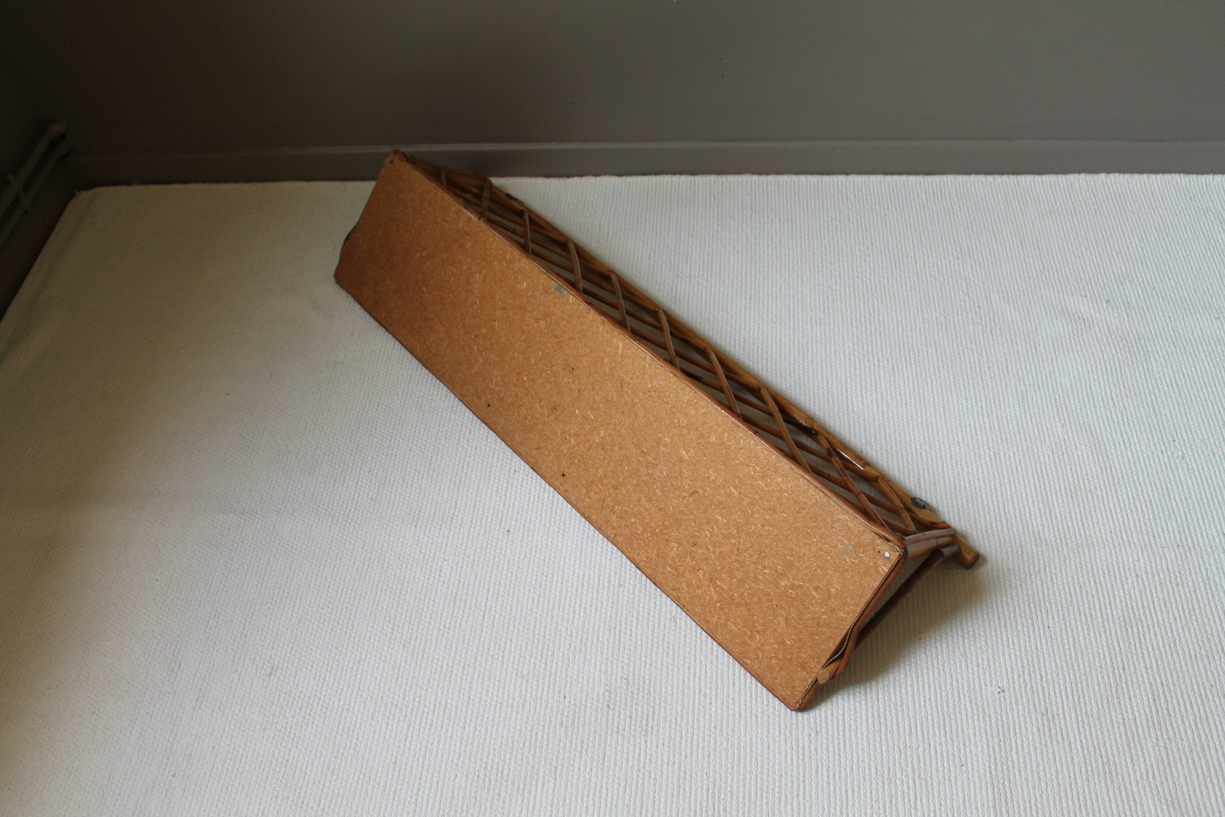 Etagere murale vintage rotin