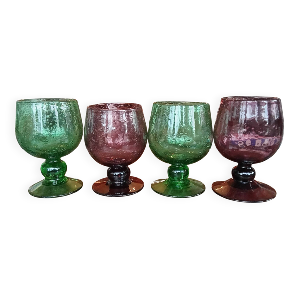 Série 4 anciens verres à pied Biot