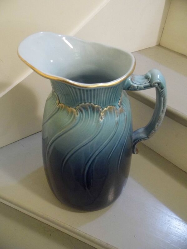 Pichet broc à eau  faïence Villeroy et Boch fin XIX ème siècle début XX ème siècle