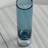 Vase tube rétro bleu translucide, vase soliflore pop.