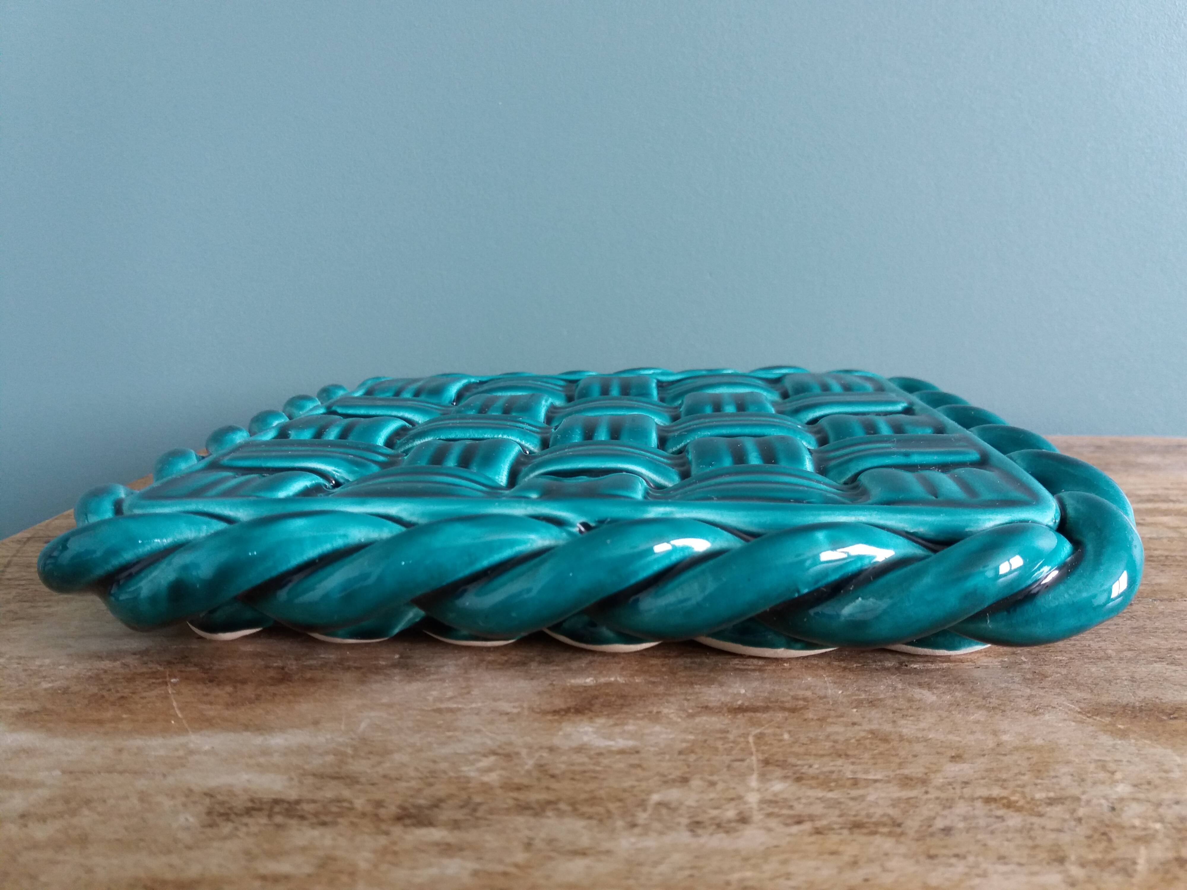 Emerald green braided slip trivet and bottle holder, knife holder