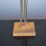 Sculpture en métal représentant un personnage debout. XXe siècle