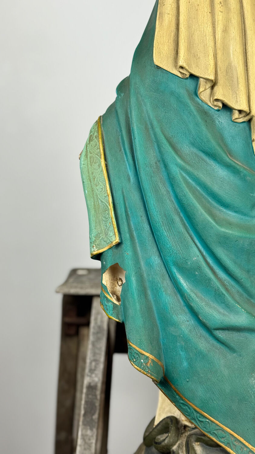 Statue of the Immaculate Virgin Mary, 19th century.