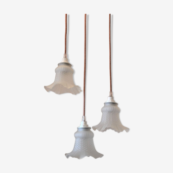 Lustre vintage 3 pendants avec abat-jours tulipe en verre et cordon rose