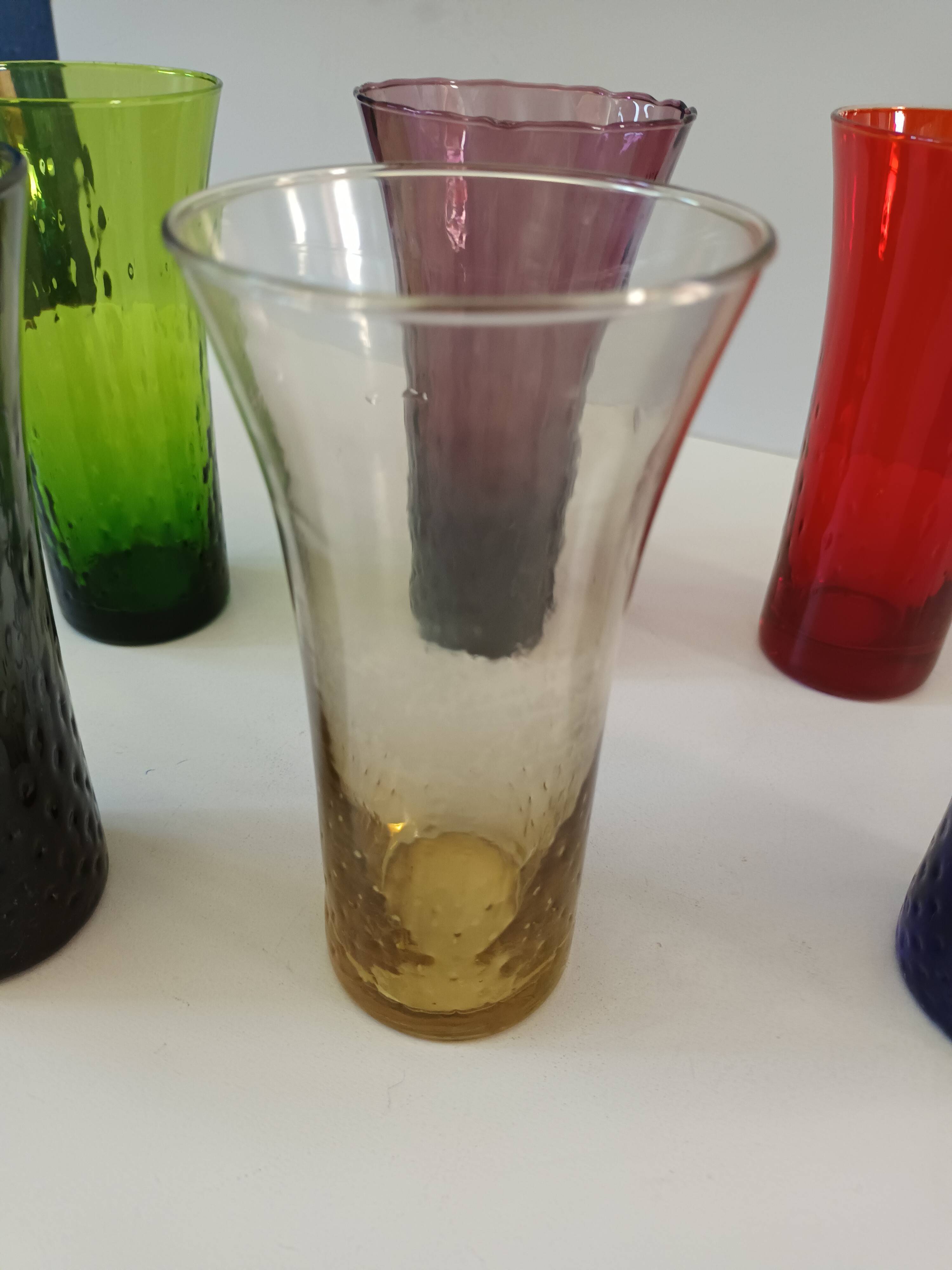 6 verres colorés
