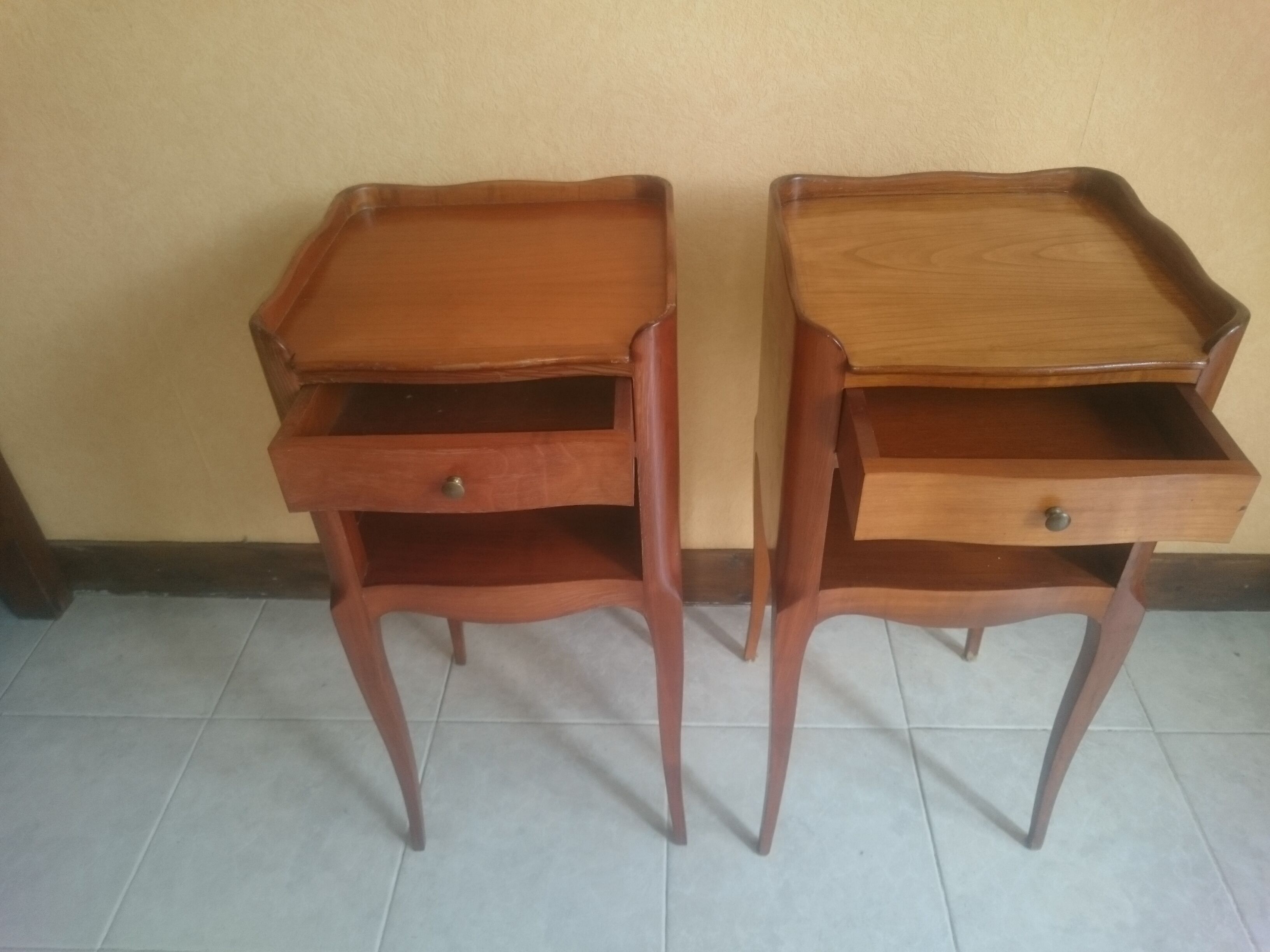 Nightstands style Louis XV