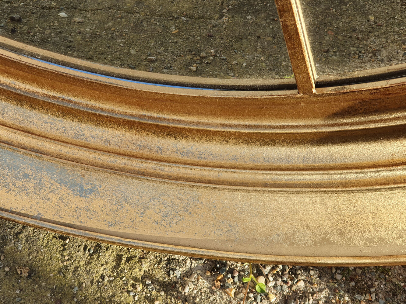 Miroir oeil de boeuf, Temerity Jones, Londres