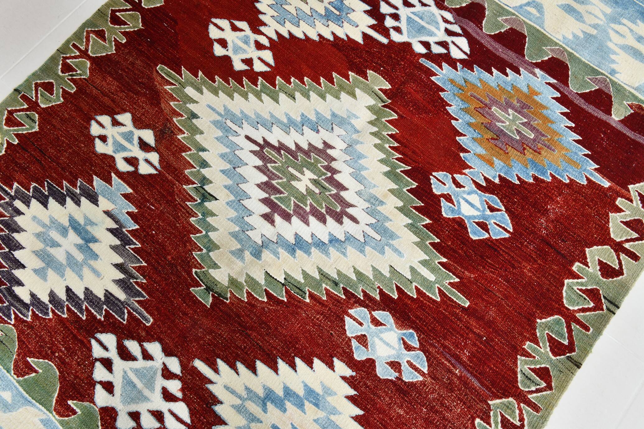 5x8 Geometric Wine Red Blue Vintage Rug, 144x241Cm