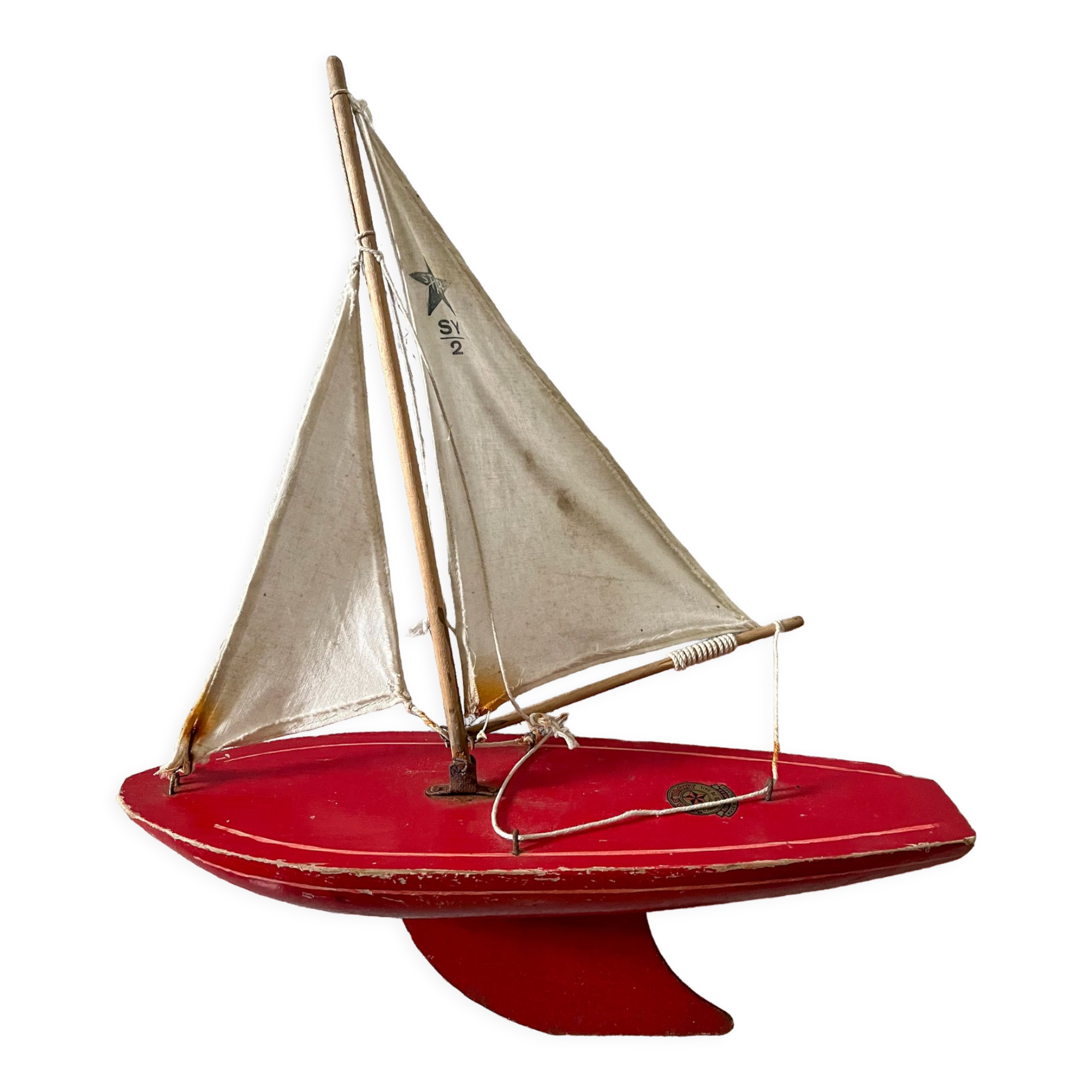Voilier de bassin anglais Star'Yacht rouge, modèle SY2, années 50-60