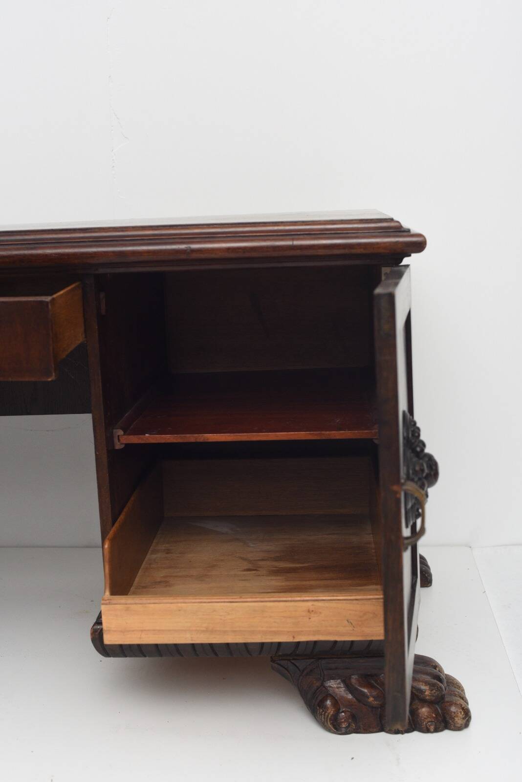 Vintage Desk in Walnut, 1920s