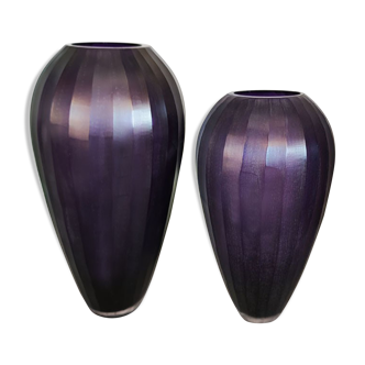 Paire de vases violets des années 1970 en verre de Murano. Fabriqué en Italie