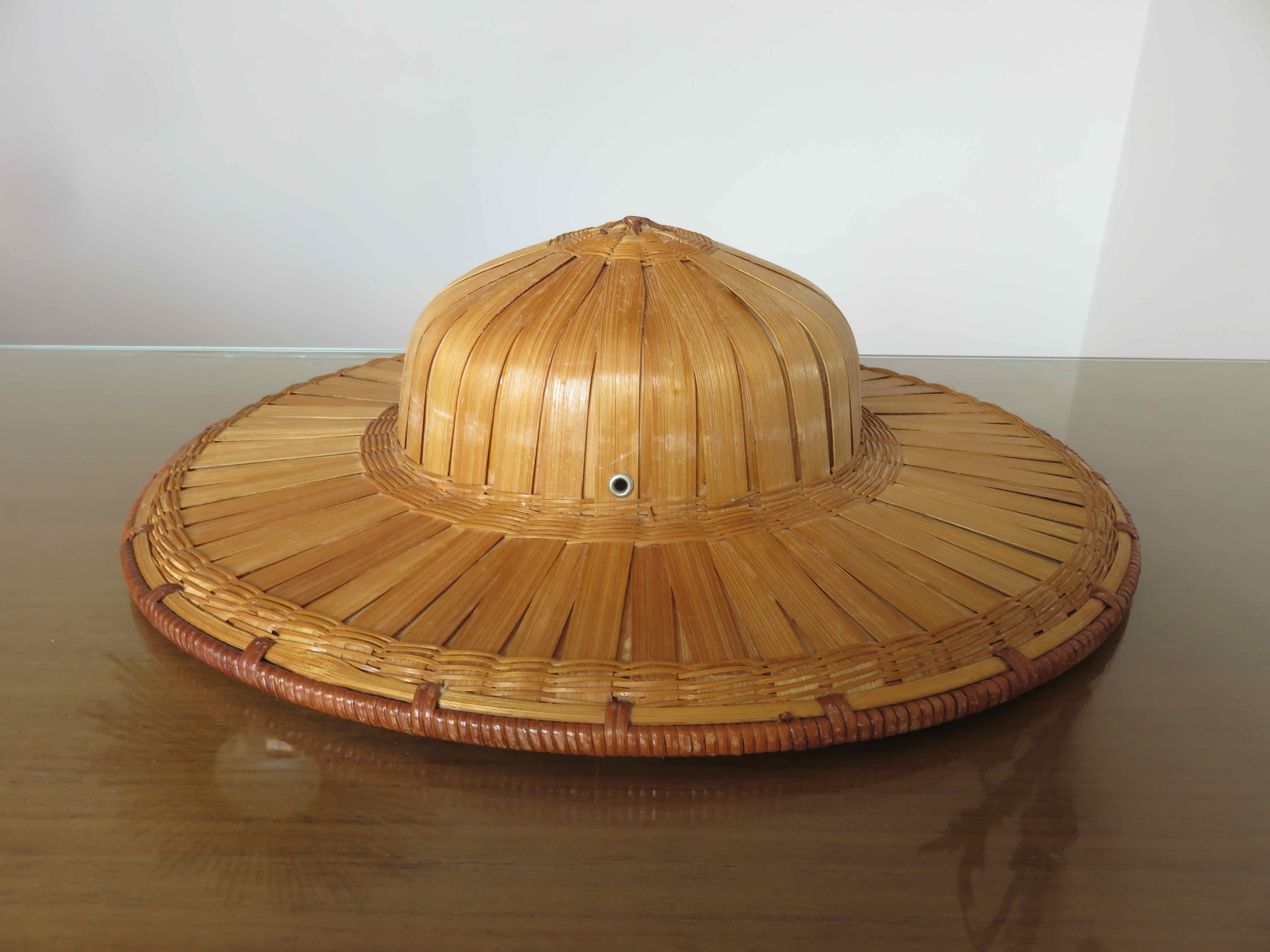 Hat colonial helmet in bamboo 70s