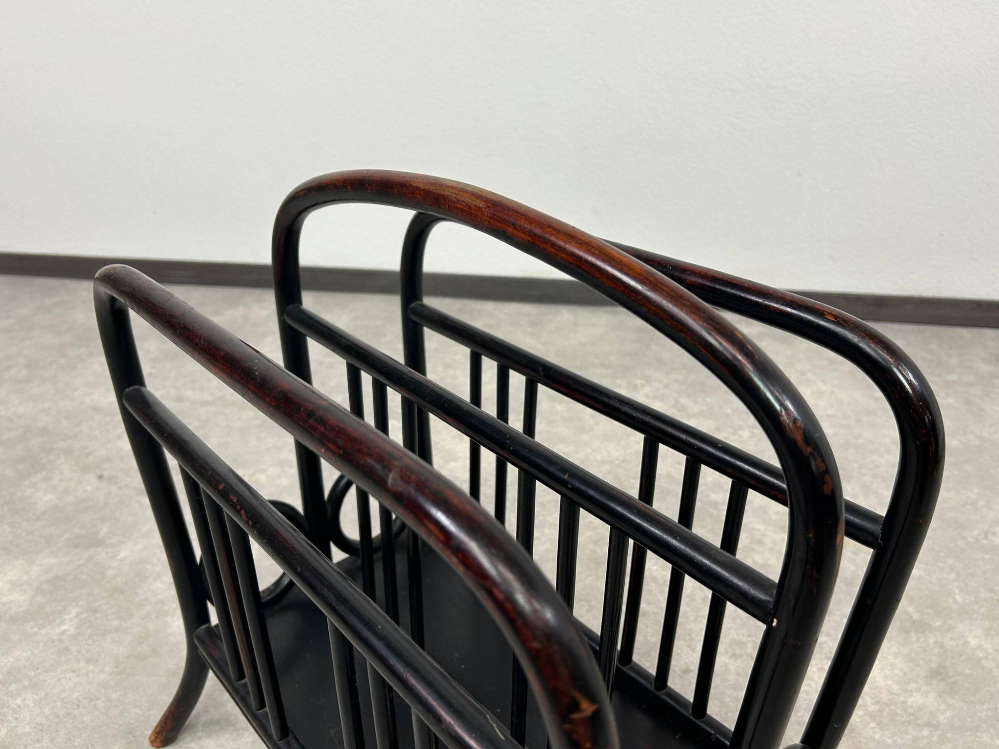 Porte-revues en bois cintré no.33 par Thonet