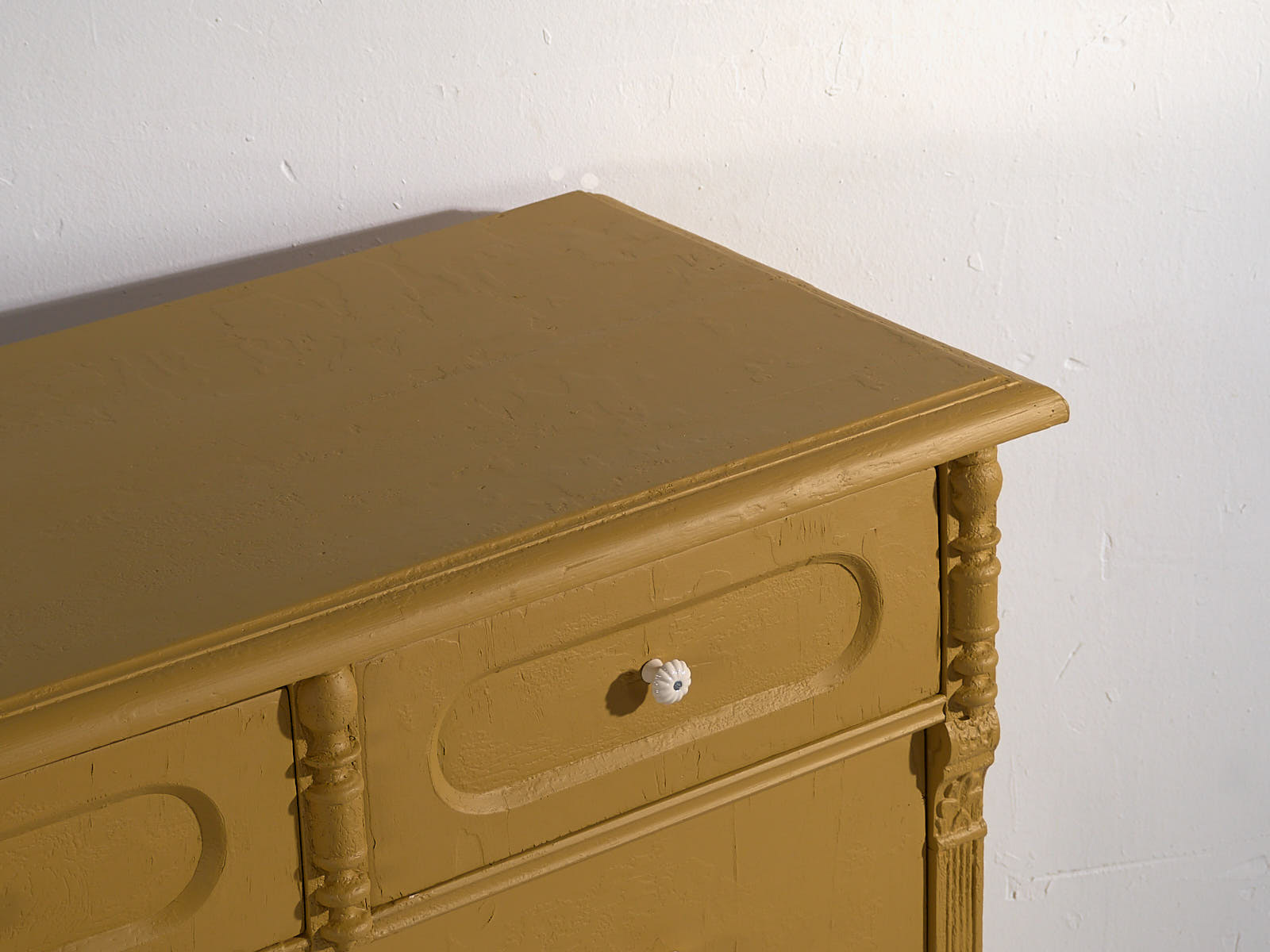 Large antique mustard-colored chest of drawers (circa 1920)