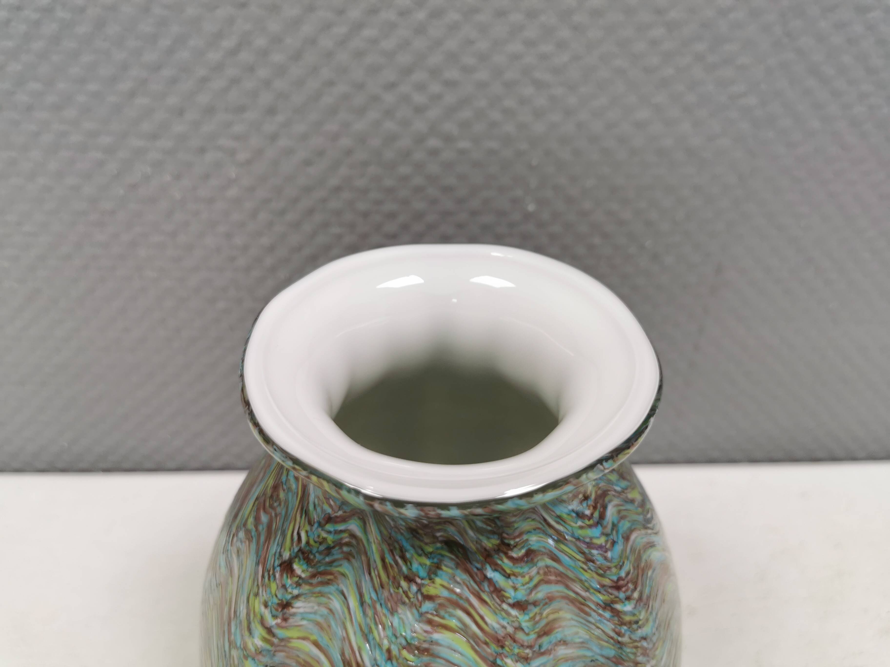Vase magnifique en 3 couches de verre.