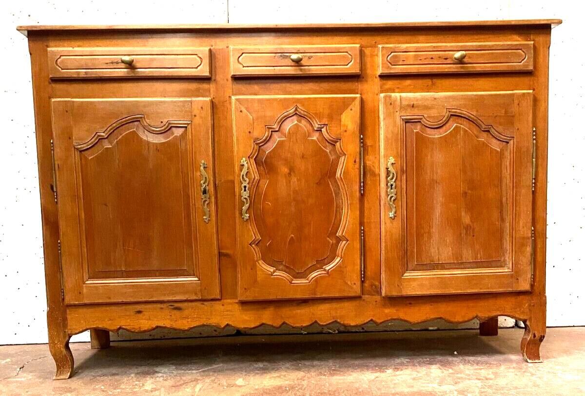 Enfilade trois portes de style Louis XV en merisier massif XX siècle