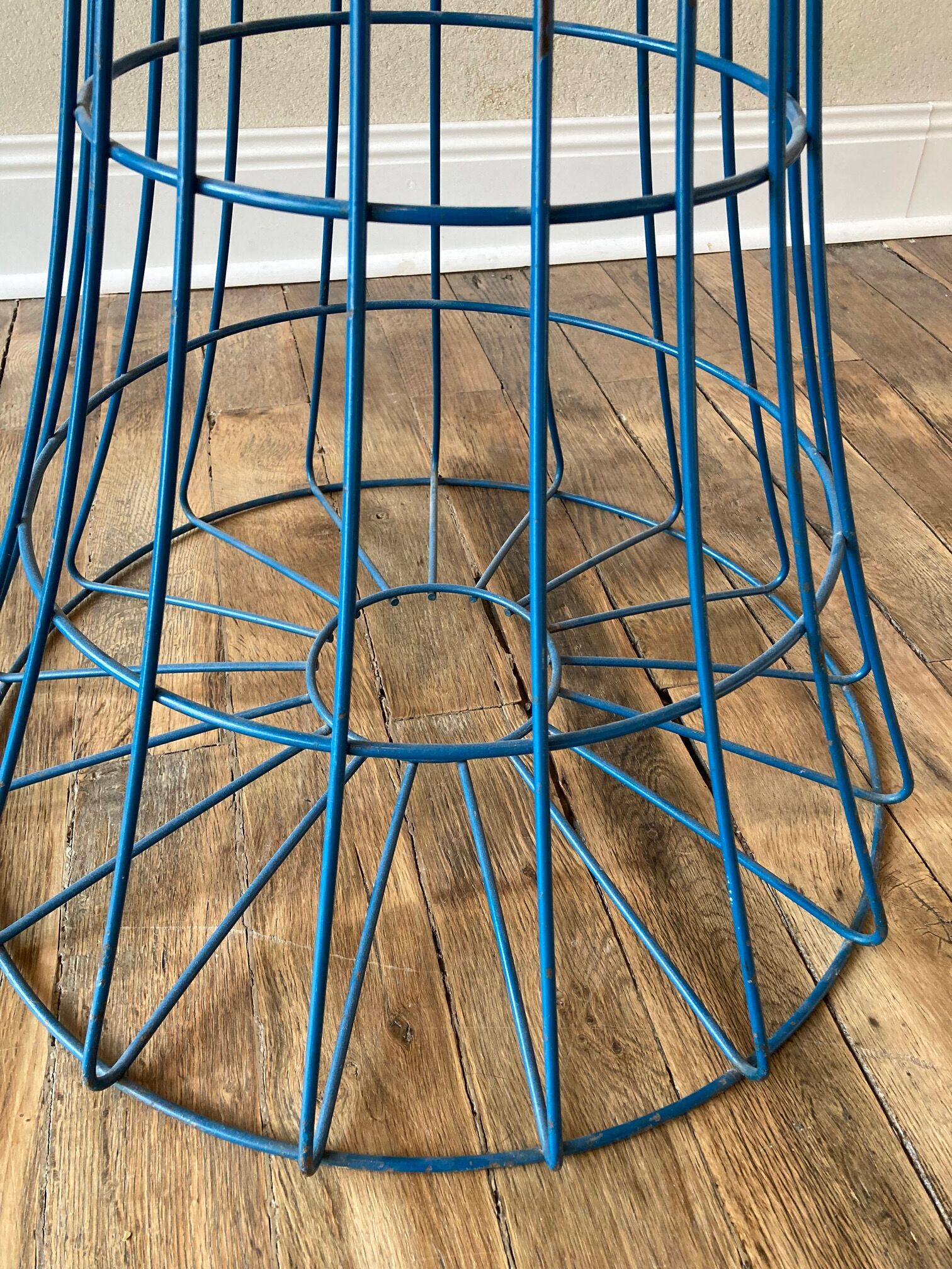 Verner Panton's blue lacquered metal diabolo-shaped coat rack