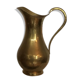 Broc pitcher in copper