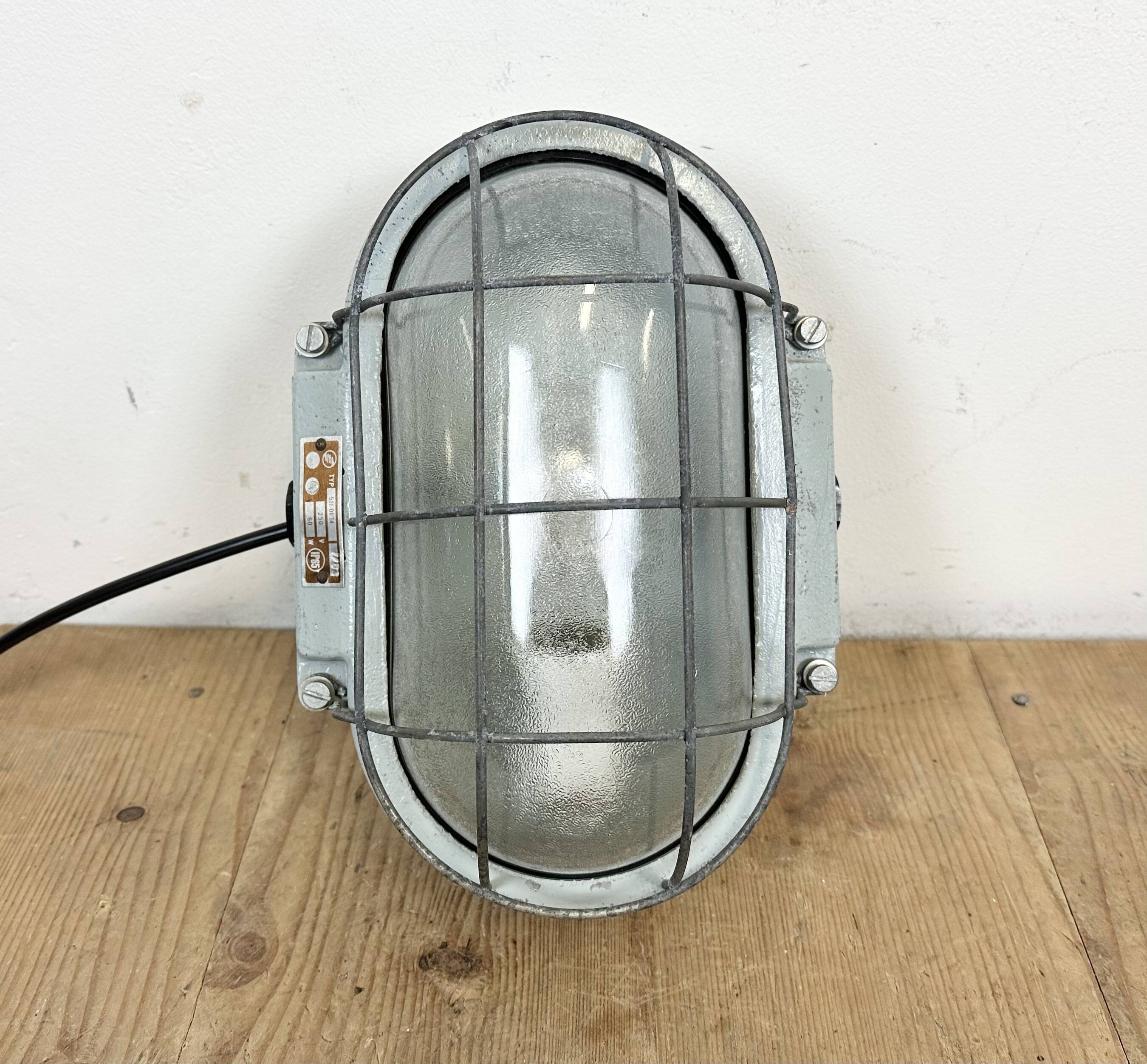 Industrial Cast Aluminium Wall Light with Frosted Glass from Elektrosvit, 1970s