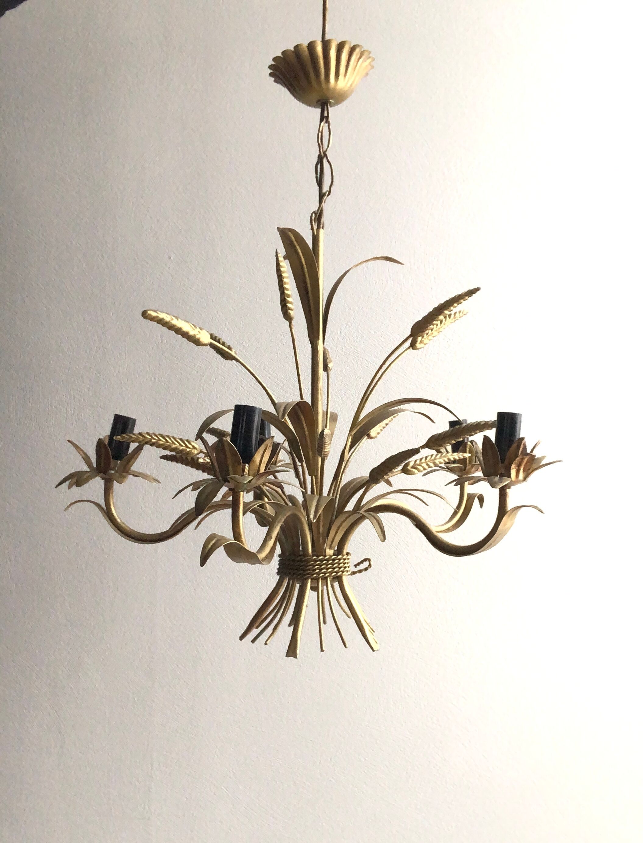 Golden wheat spike chandelier