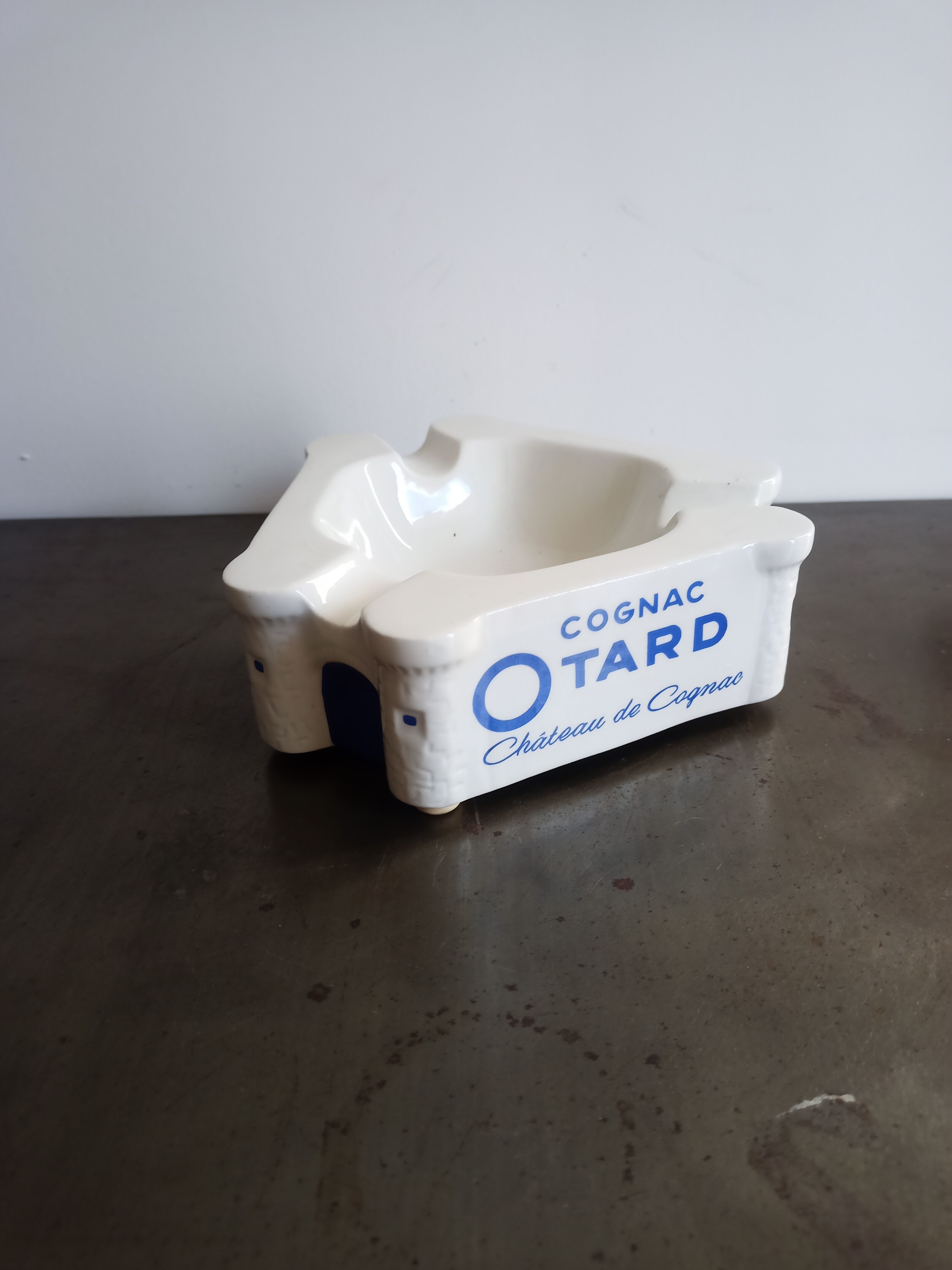 Cognac Otard ceramic advertising counter ashtray