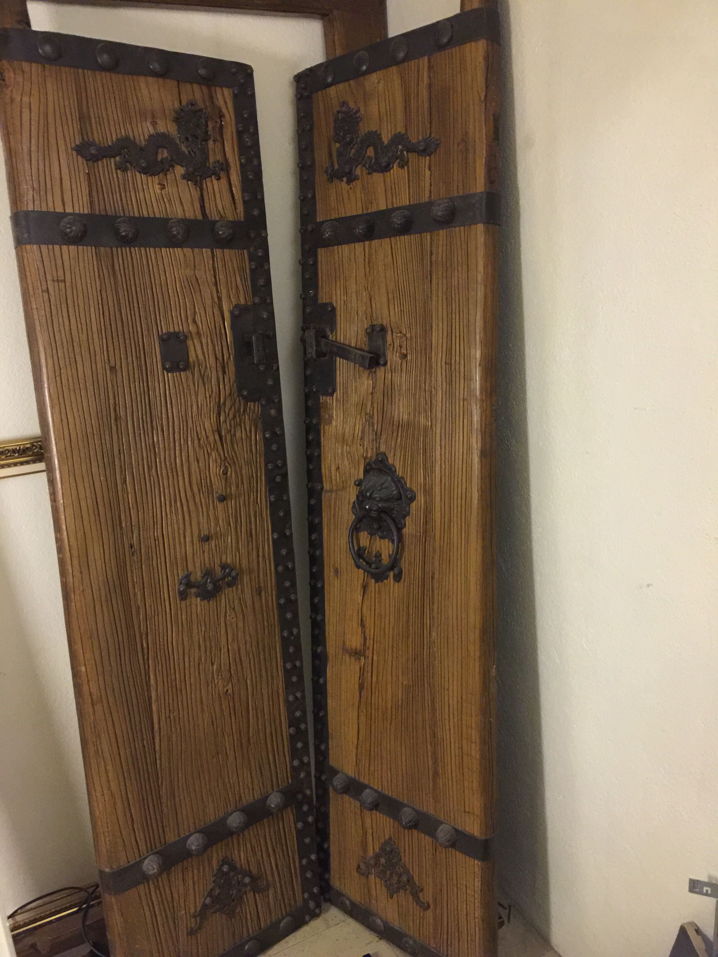 Of entry door Vietnamese Chinese wooden massif beginning of the 20 th