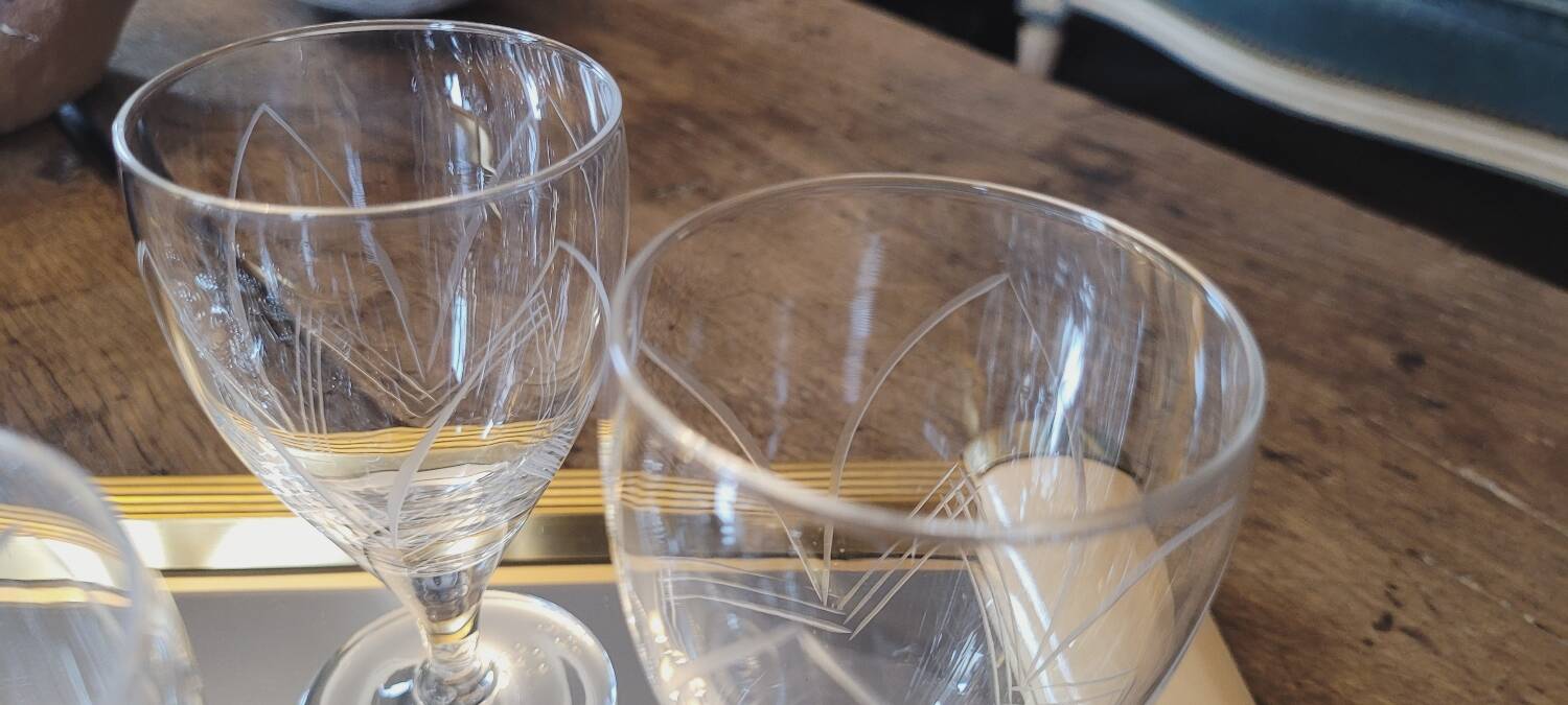 10 60's stemmed glasses