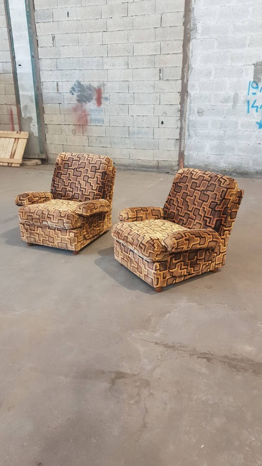 Paire de fauteuils en velours, 1970