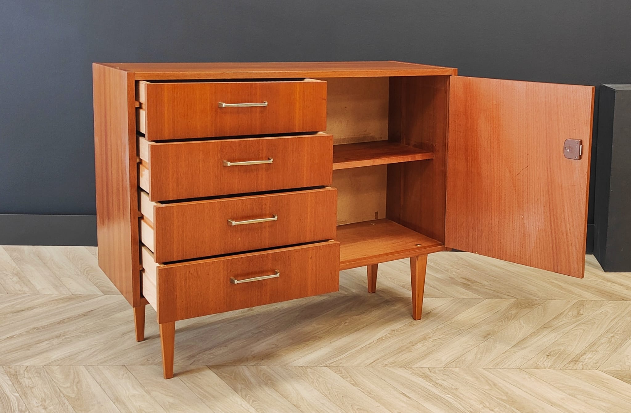 Mid Century chest of drawers | Vintage - sideboard, sidetable