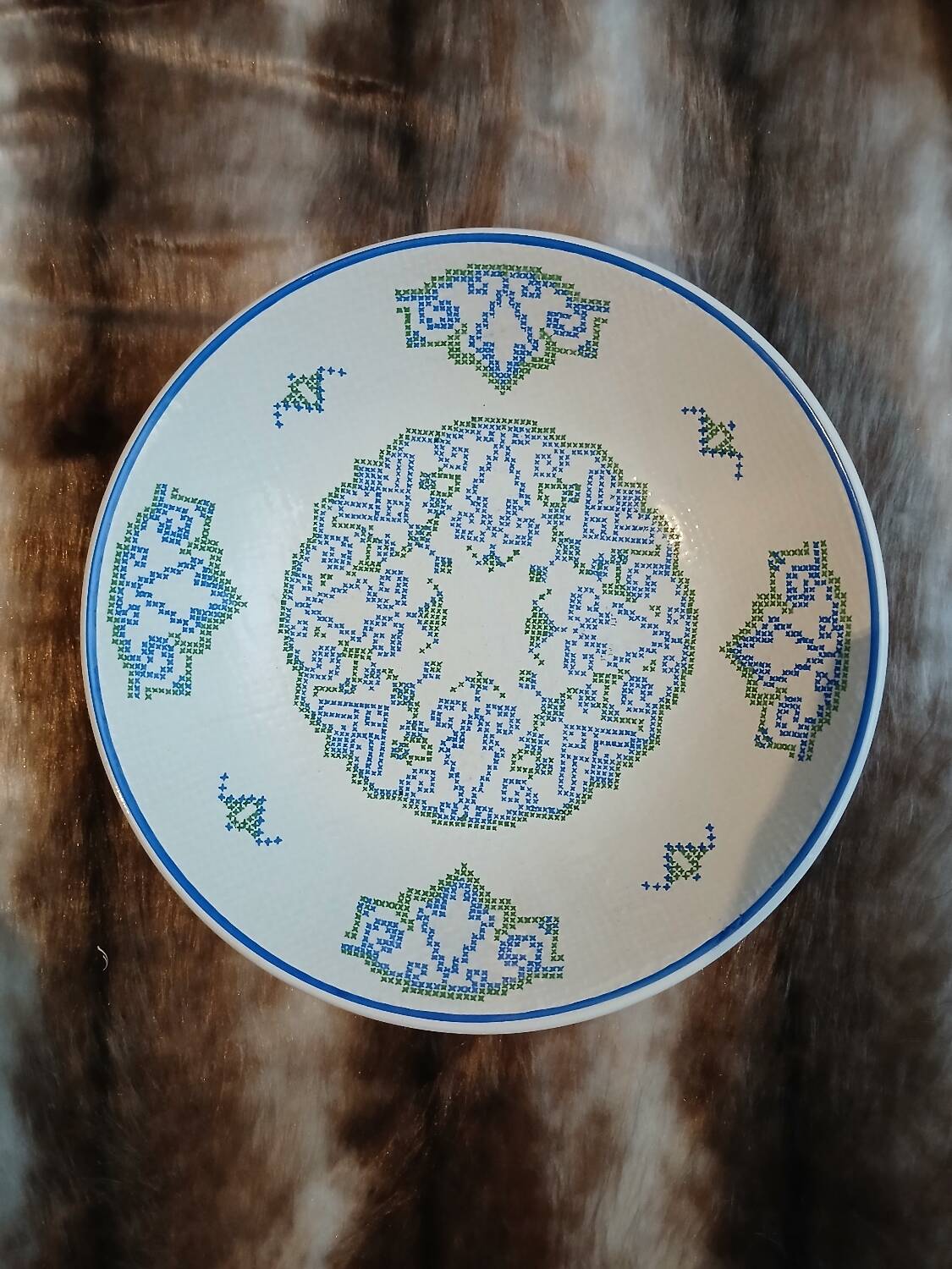 7 small deep plates Salins France