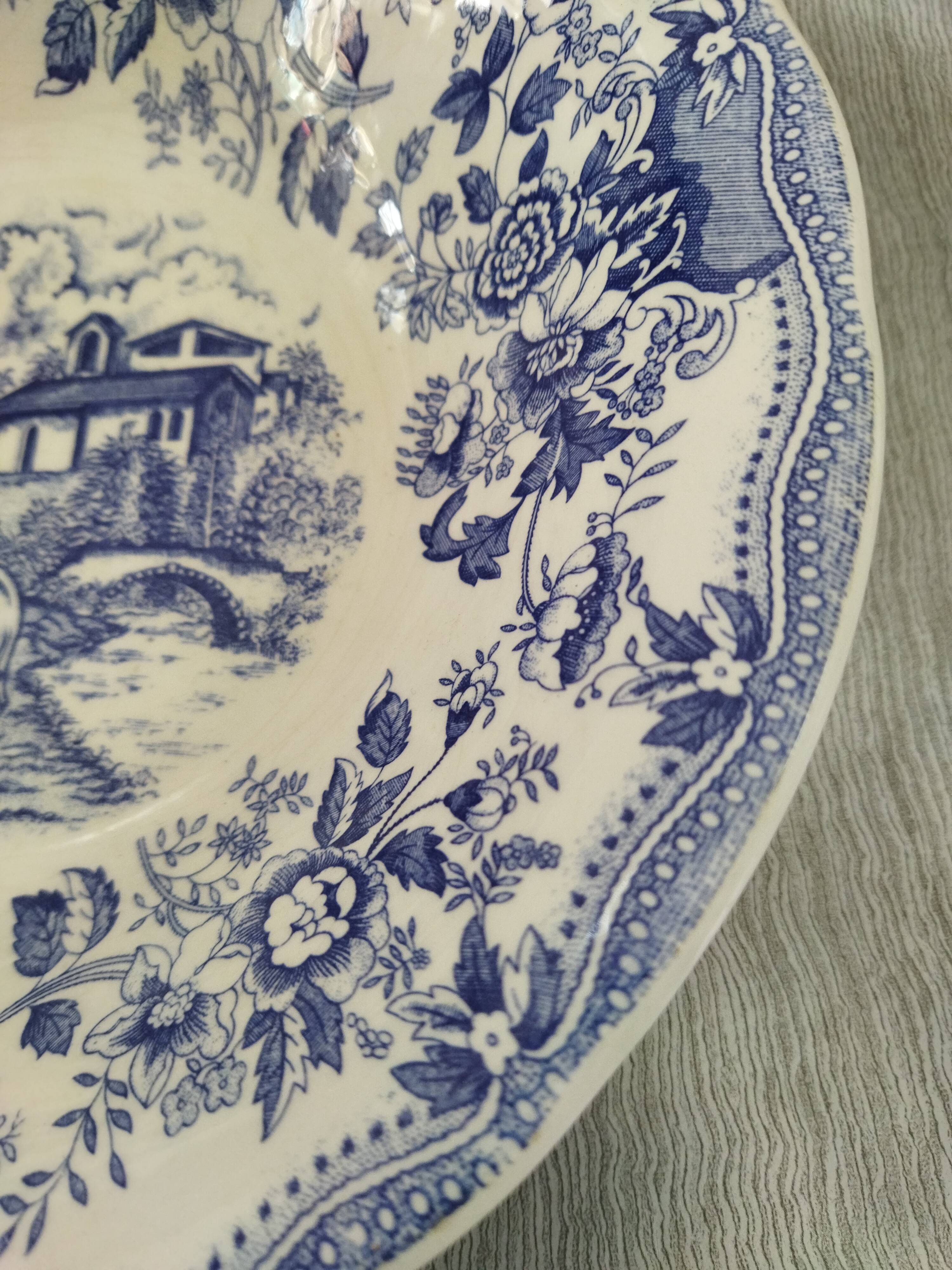 Plat creux bleu & blanc ironstone tableware c.p.