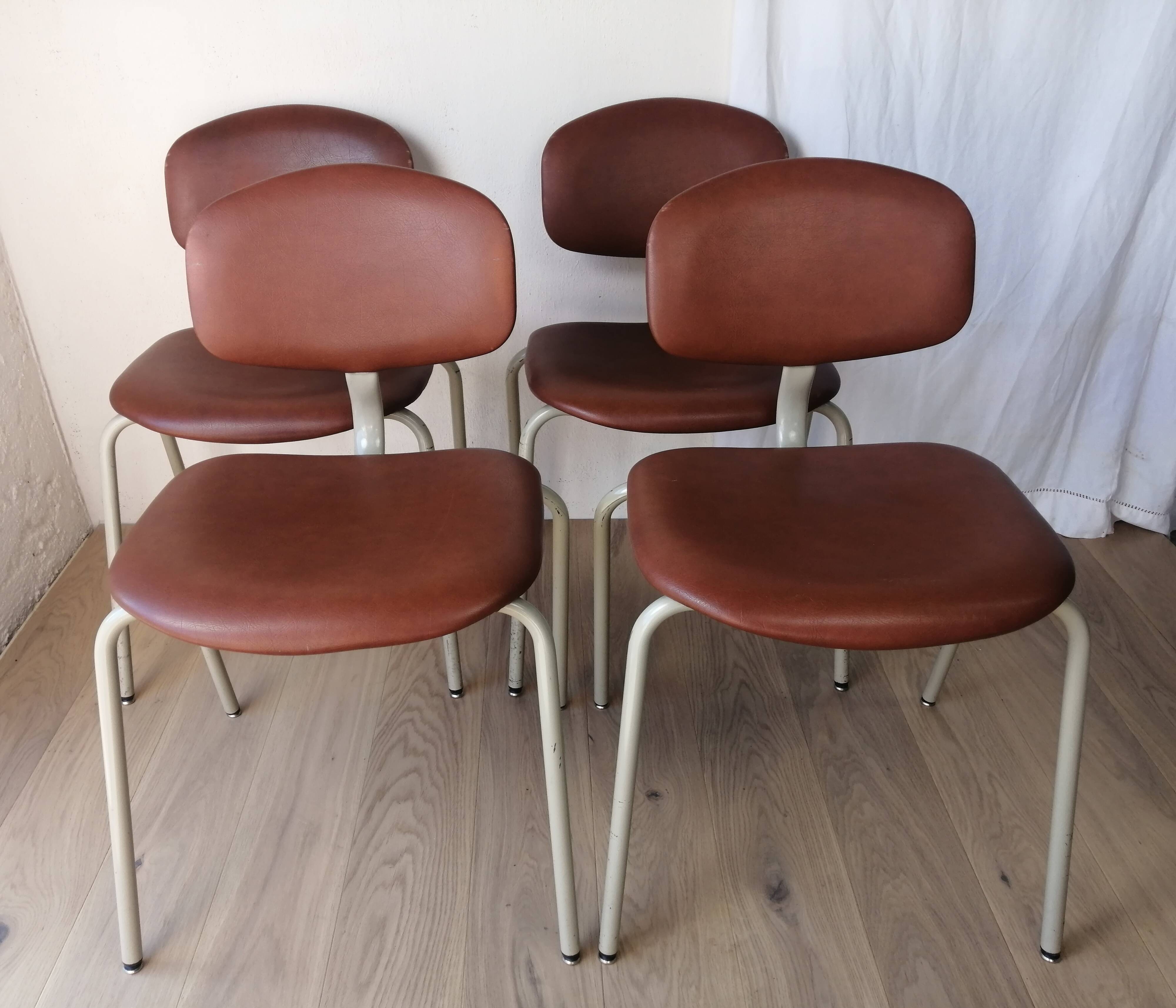 Set of 4 420-44 Strafor-Steelcase Vintage Chairs